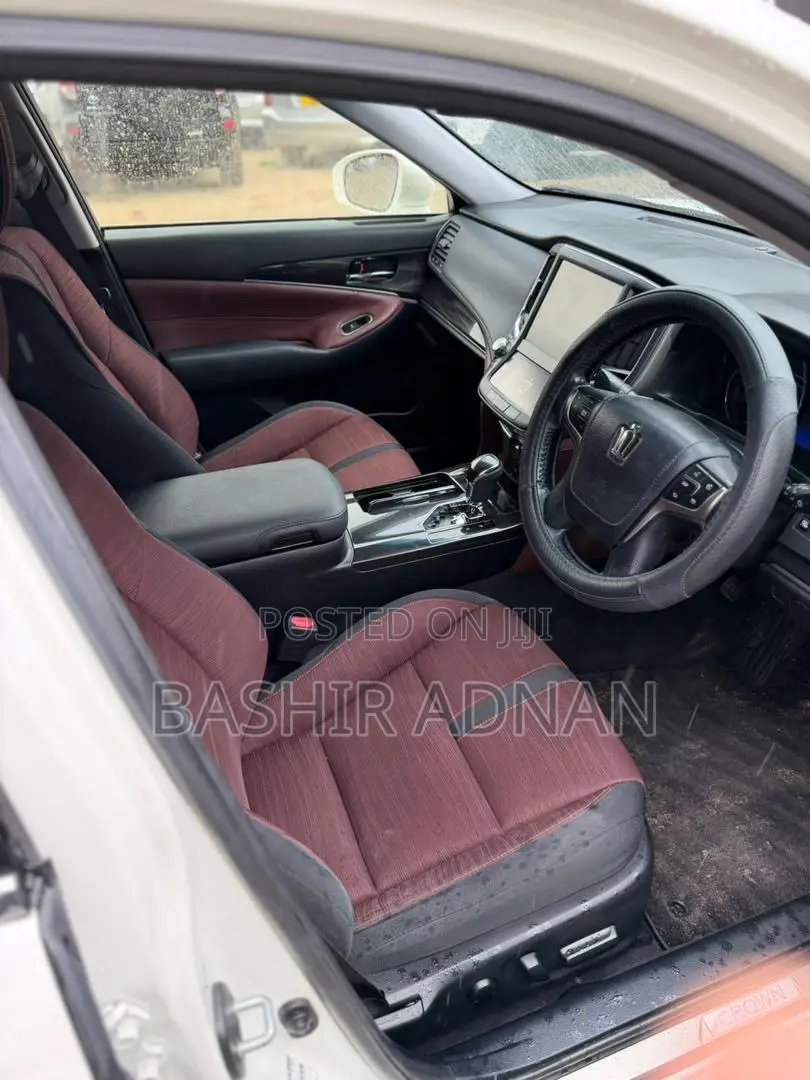 Toyota Crown 2014 White