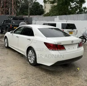Toyota Crown 2014 White
