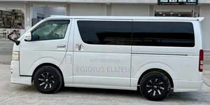 Toyota HiAce 2012 White