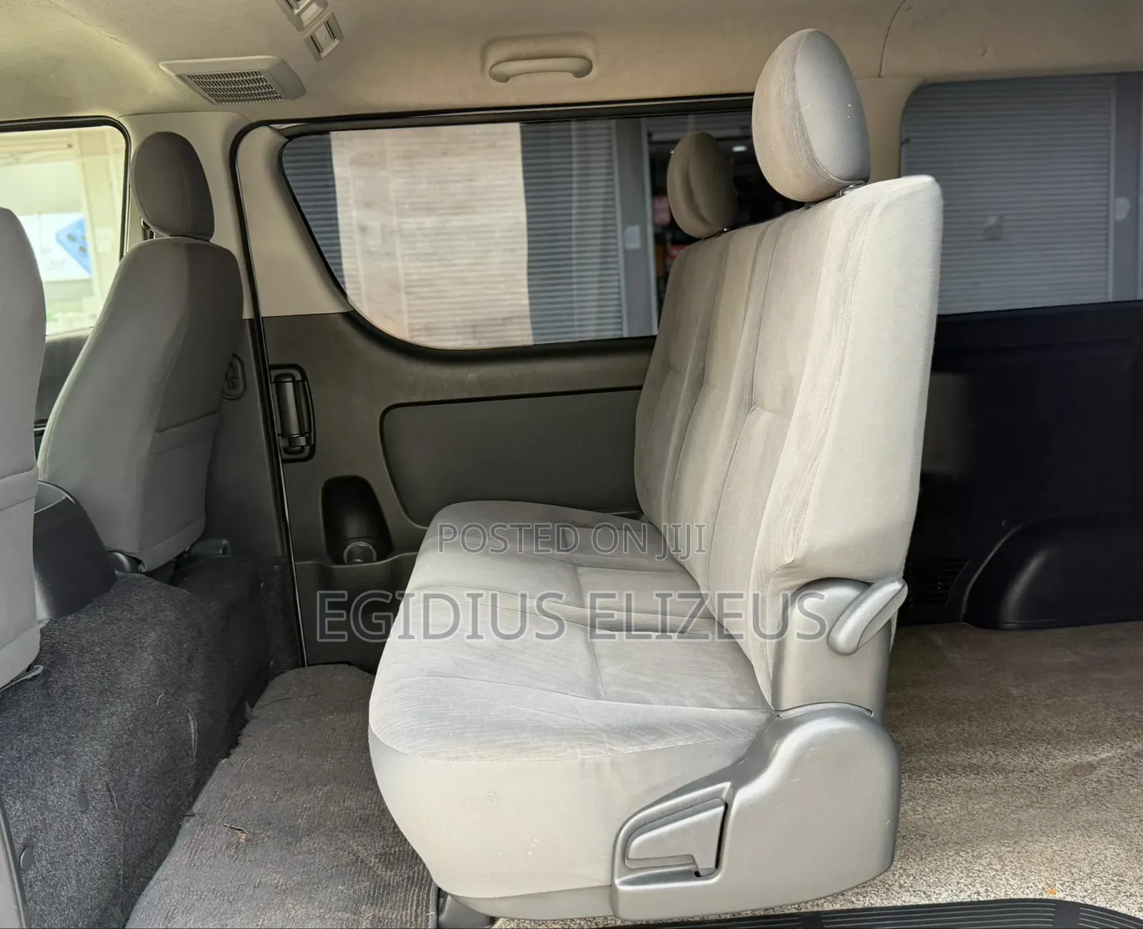 Toyota HiAce 2012 White
