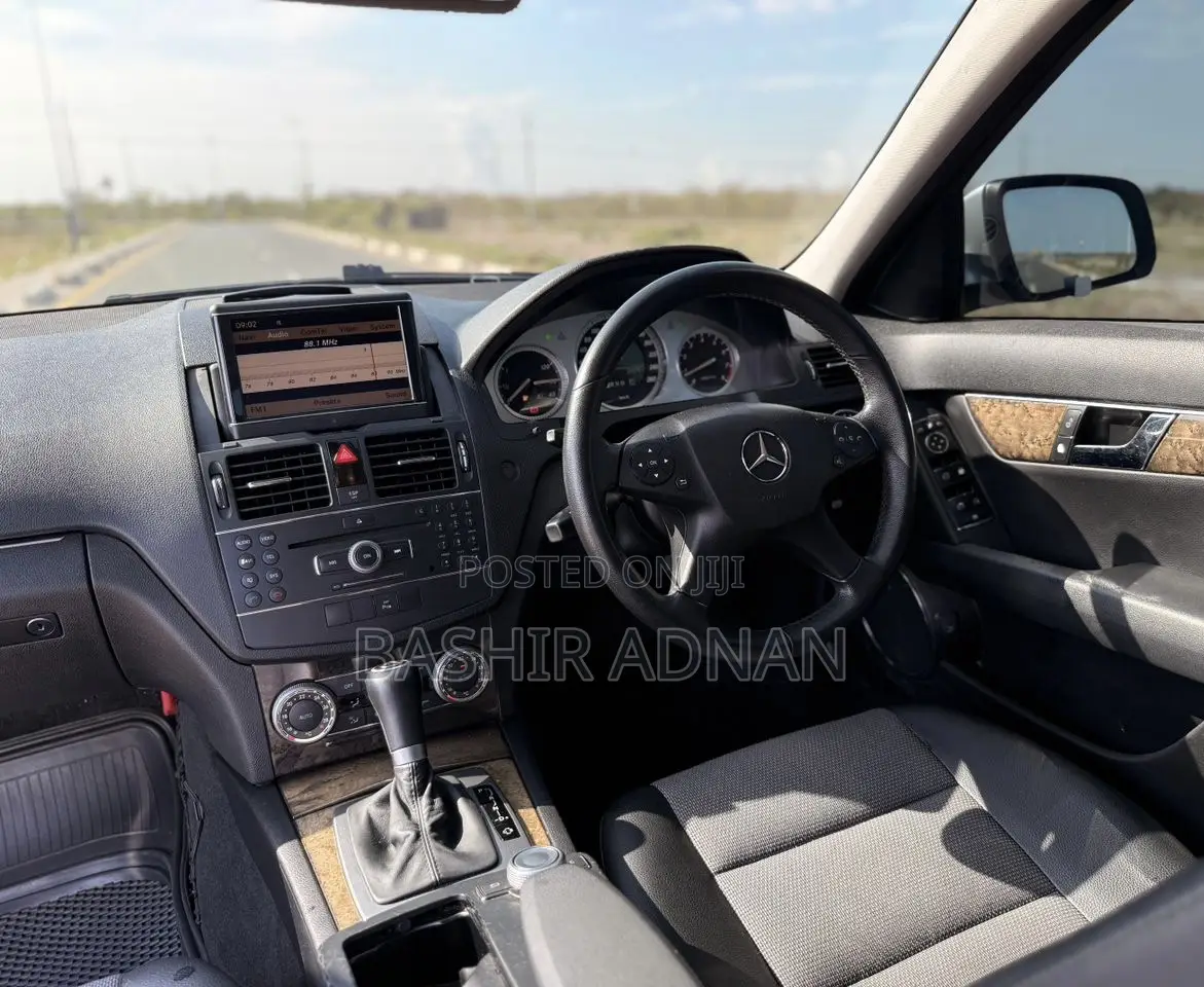 Mercedes-Benz C200 2009 Silver
