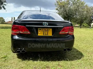 Toyota Crown 2009 Black