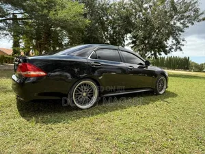 Toyota Crown 2009 Black