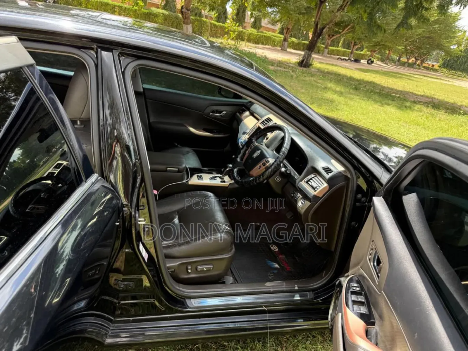 Toyota Crown 2009 Black