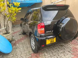 Toyota RAV4 1.8 2005 Black