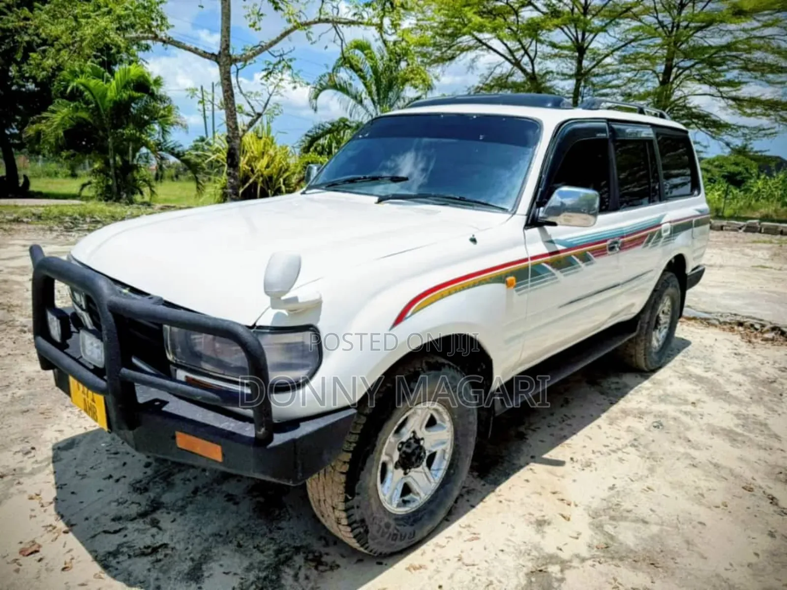 Toyota Land Cruiser 2000 White