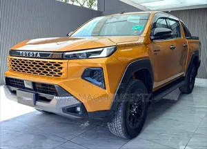 New Toyota Hilux 2025 Gold