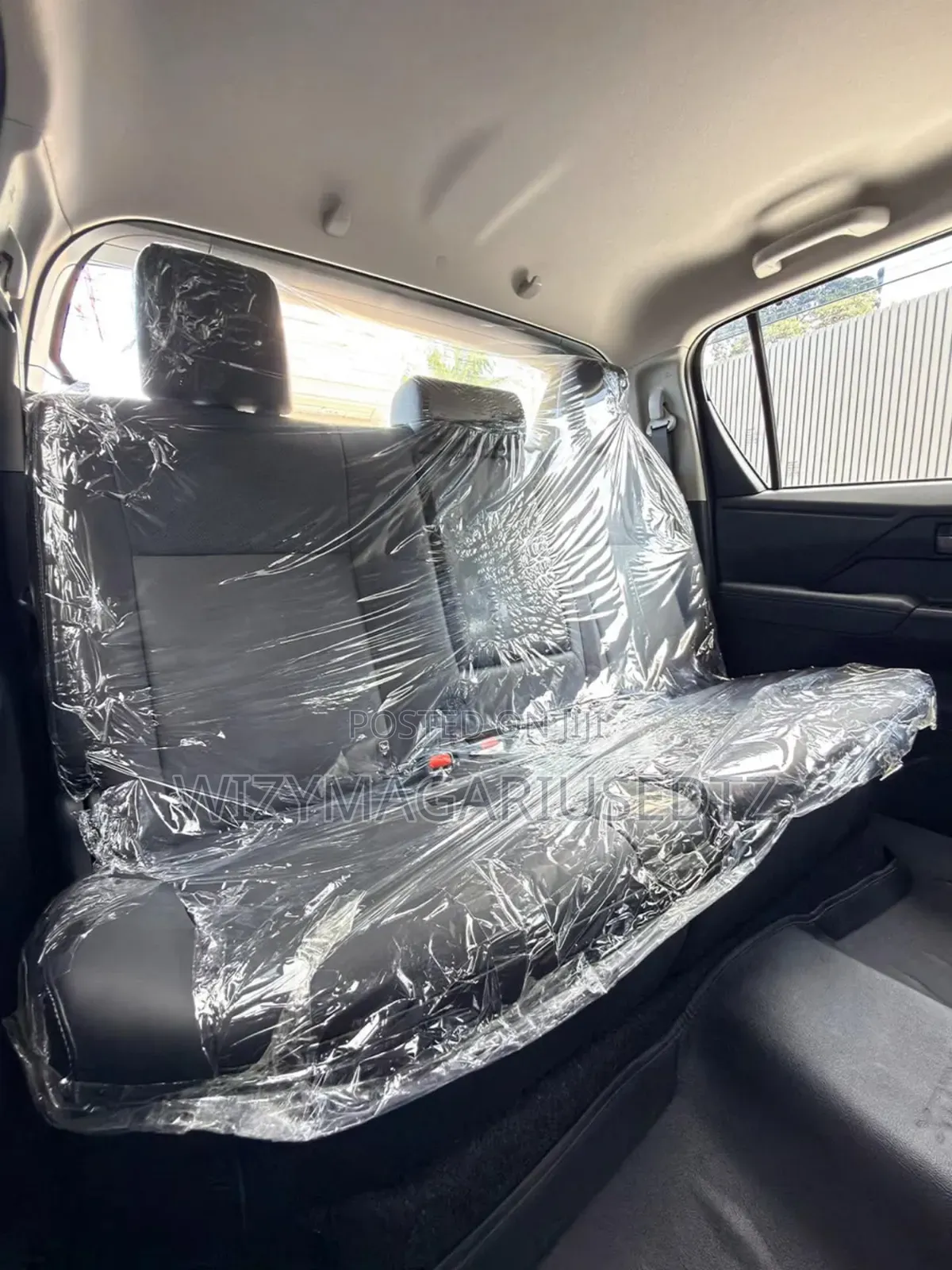 New Toyota Hilux 2025 Gold