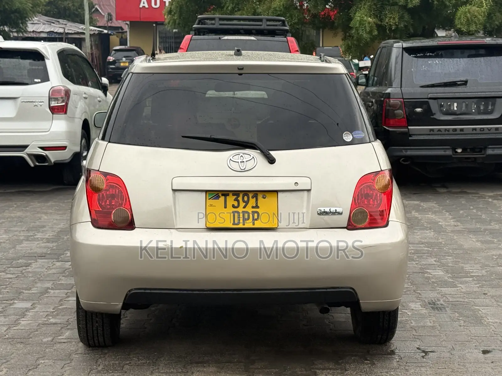 Toyota IST 2003 Gold