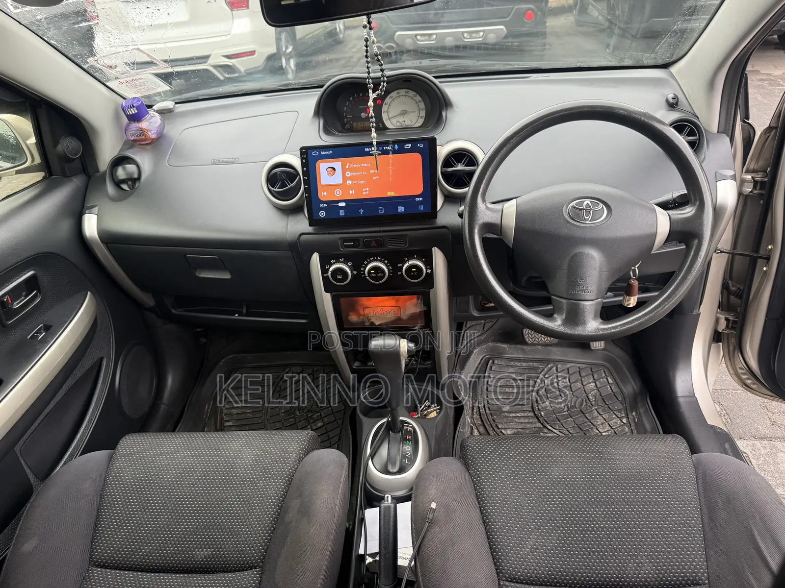 Toyota IST 2003 Gold