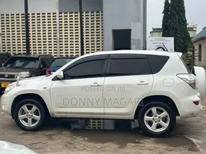 Toyota RAV4 2007 White