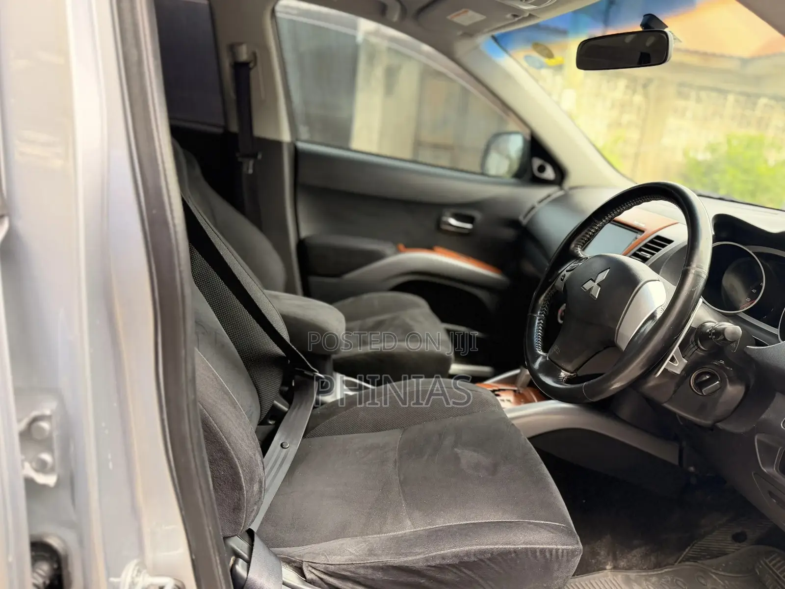 Mitsubishi Outlander 2010 Gray