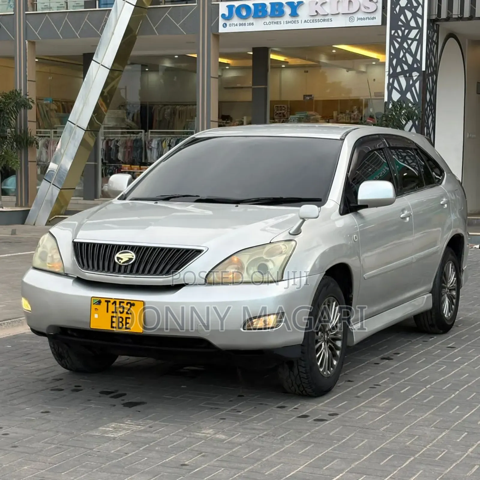 Toyota Harrier 2004 Silver