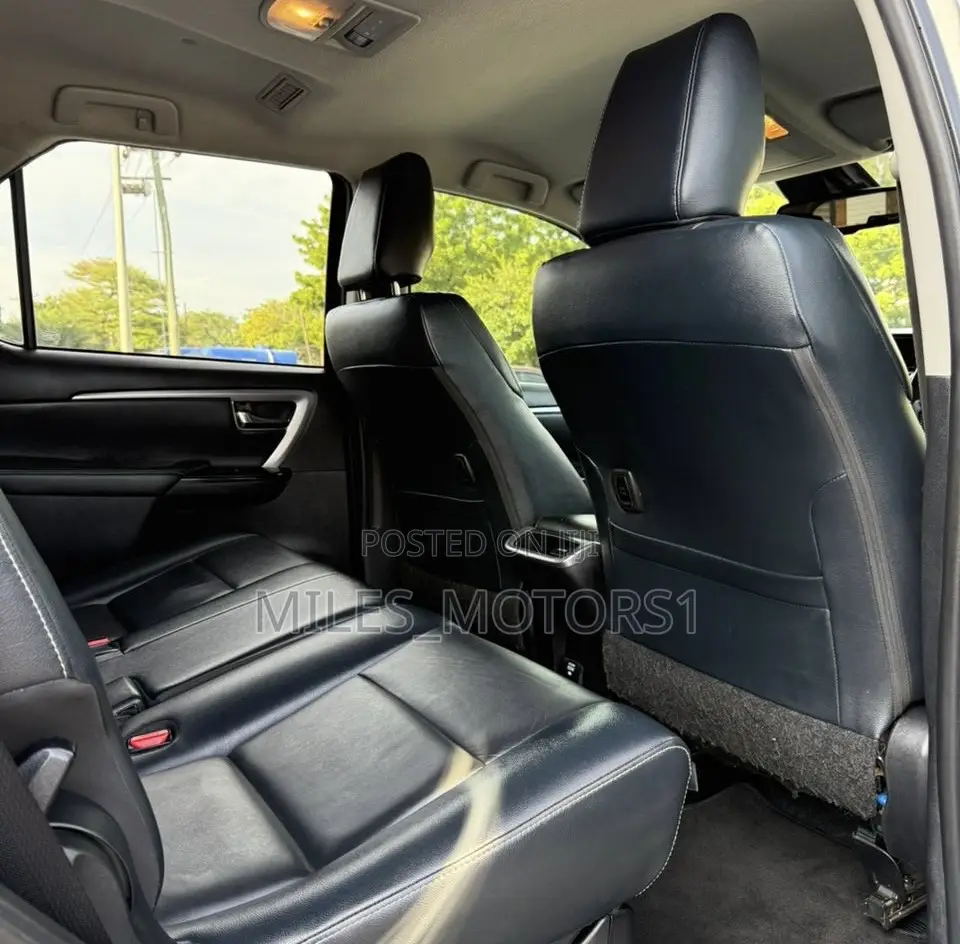 Toyota Fortuner 2021 Brown