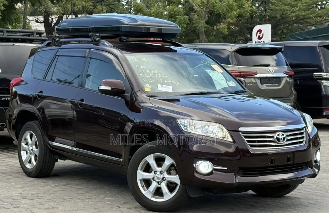 Toyota Vanguard 2010 Burgundy