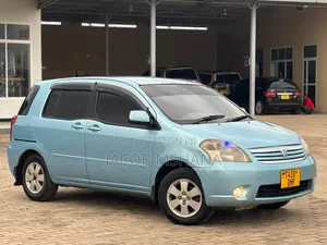 Toyota Raum 2006 Beige