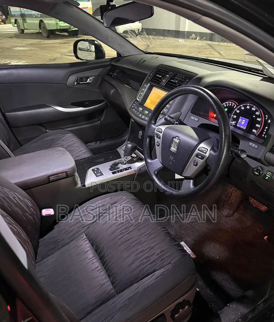Toyota Crown 2010 Matt Black