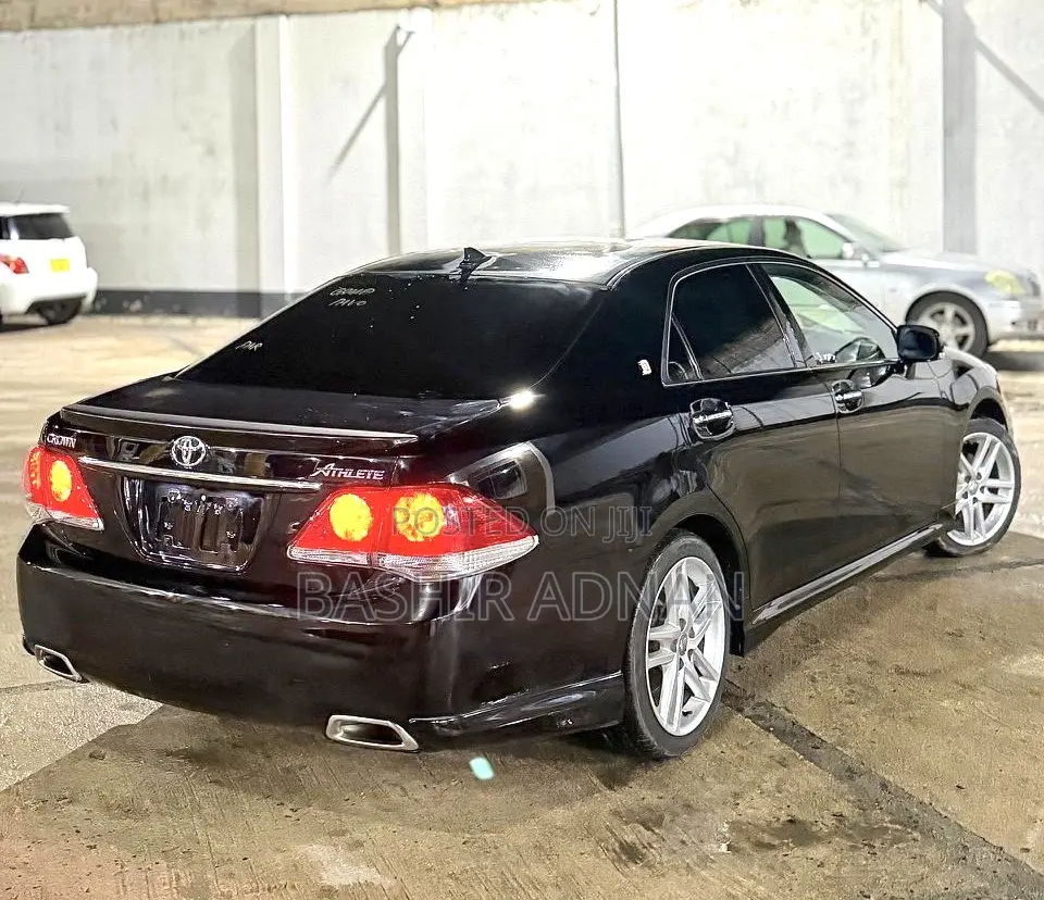 Toyota Crown 2010 Matt Black