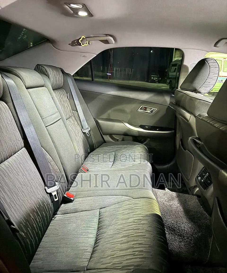 Toyota Crown 2010 Matt Black