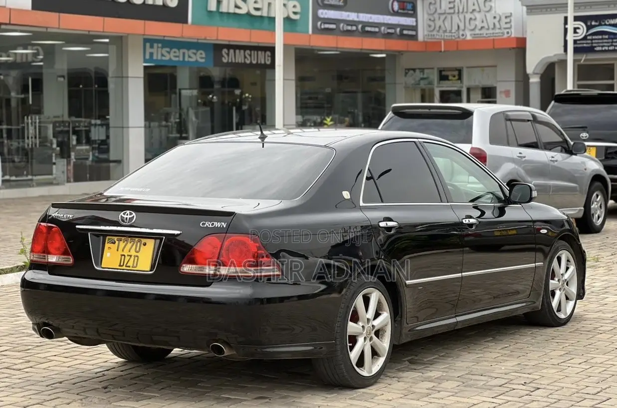 Toyota Crown 2006 Black