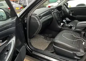 Toyota Crown 2006 Black
