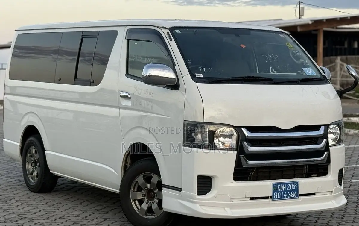 Toyota HiAce 2009 White
