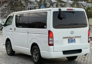 Toyota HiAce 2009 White