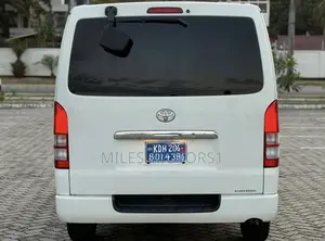 Toyota HiAce 2009 White