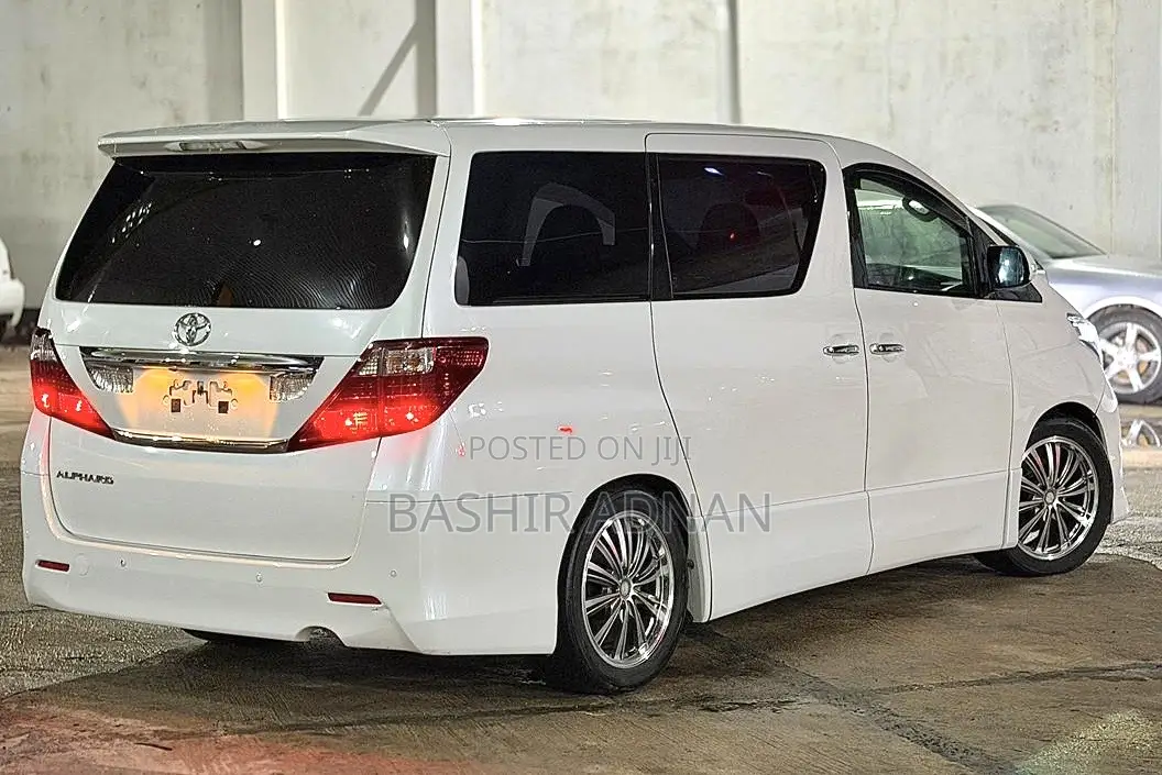 Toyota Alphard 2010 White
