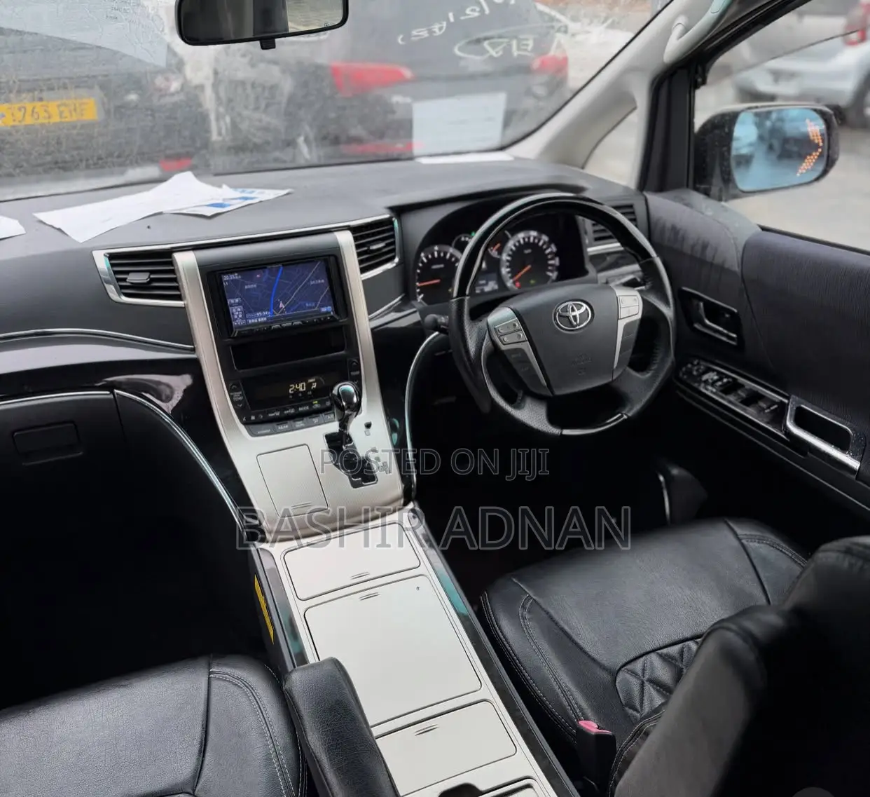 Toyota Vellfire 2010 White