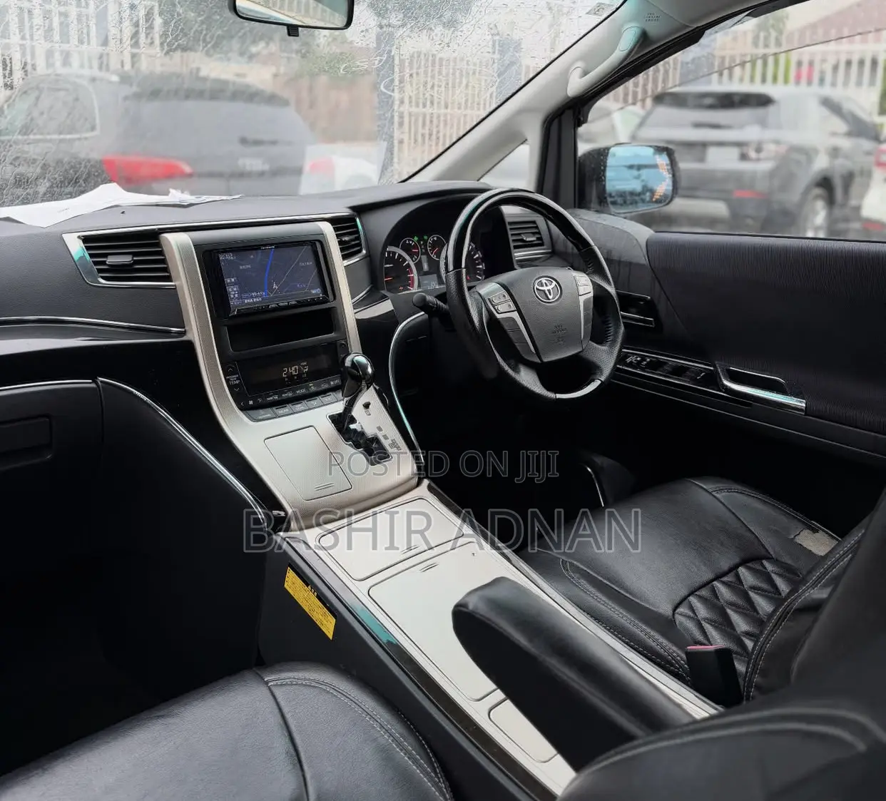 Toyota Vellfire 2010 White