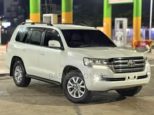 Toyota Land Cruiser 4.6 V8 AX G Selection 2016 White