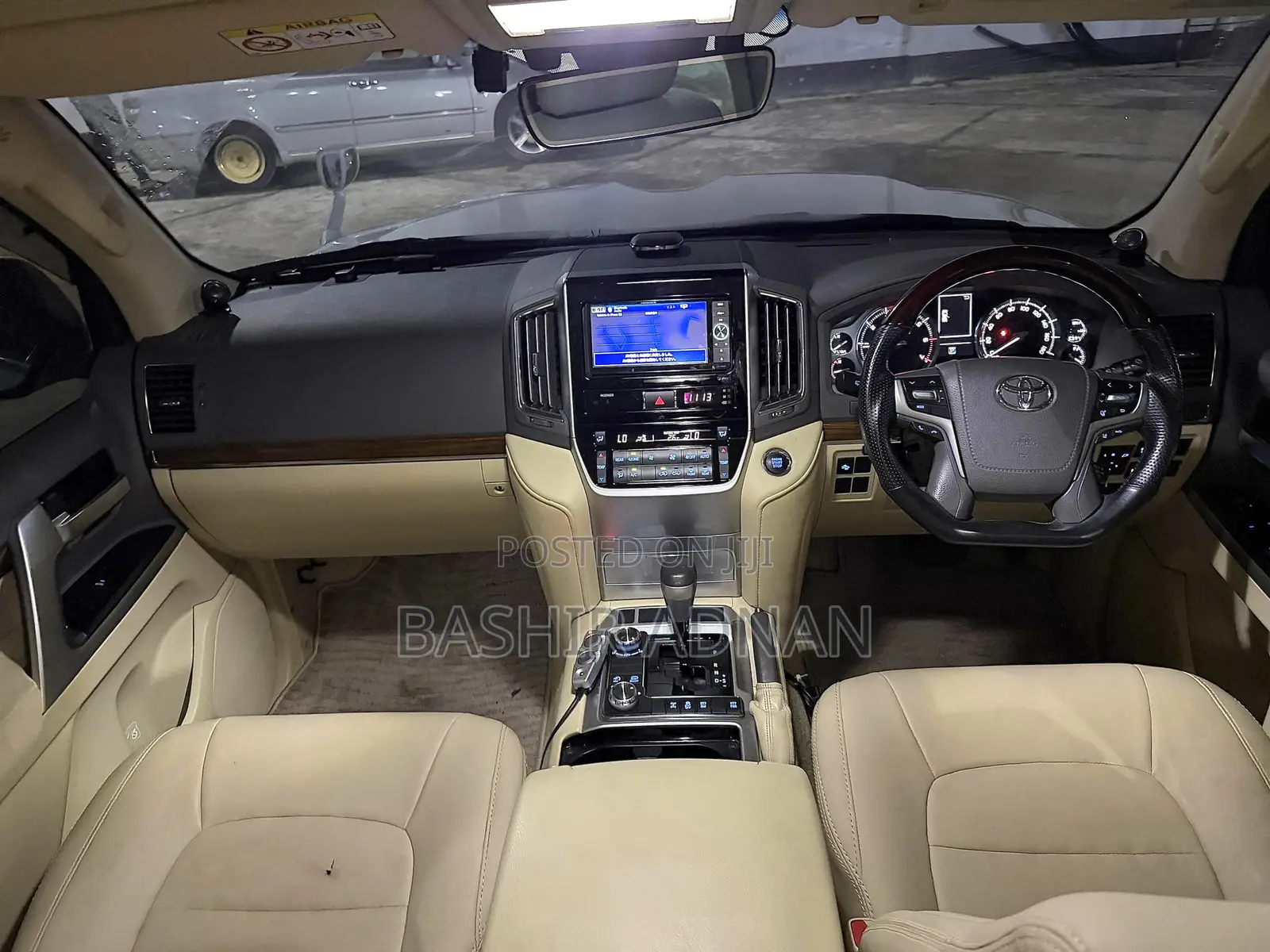 Toyota Land Cruiser 4.6 V8 AX G Selection 2016 White