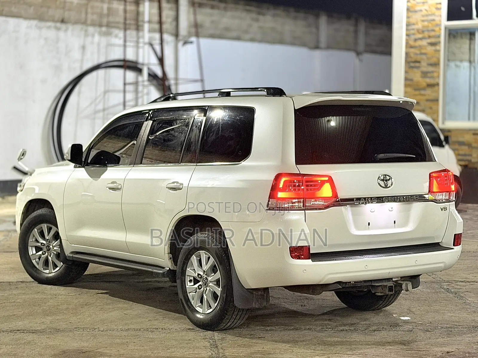 Toyota Land Cruiser 4.6 V8 AX G Selection 2016 White