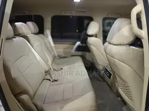 Toyota Land Cruiser 4.6 V8 AX G Selection 2016 White