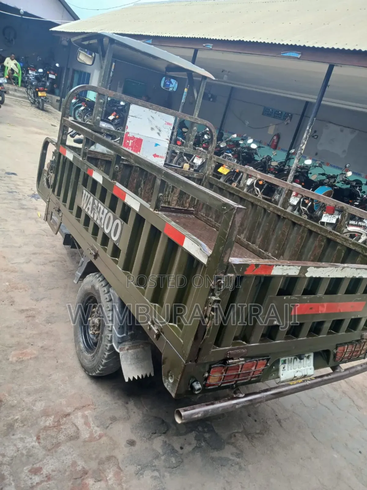 Bajaj Avenger 220 2025 Green