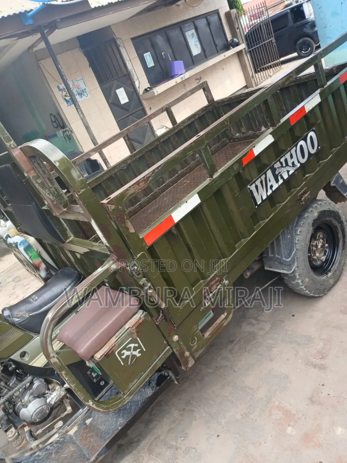 Bajaj Avenger 220 2025 Green