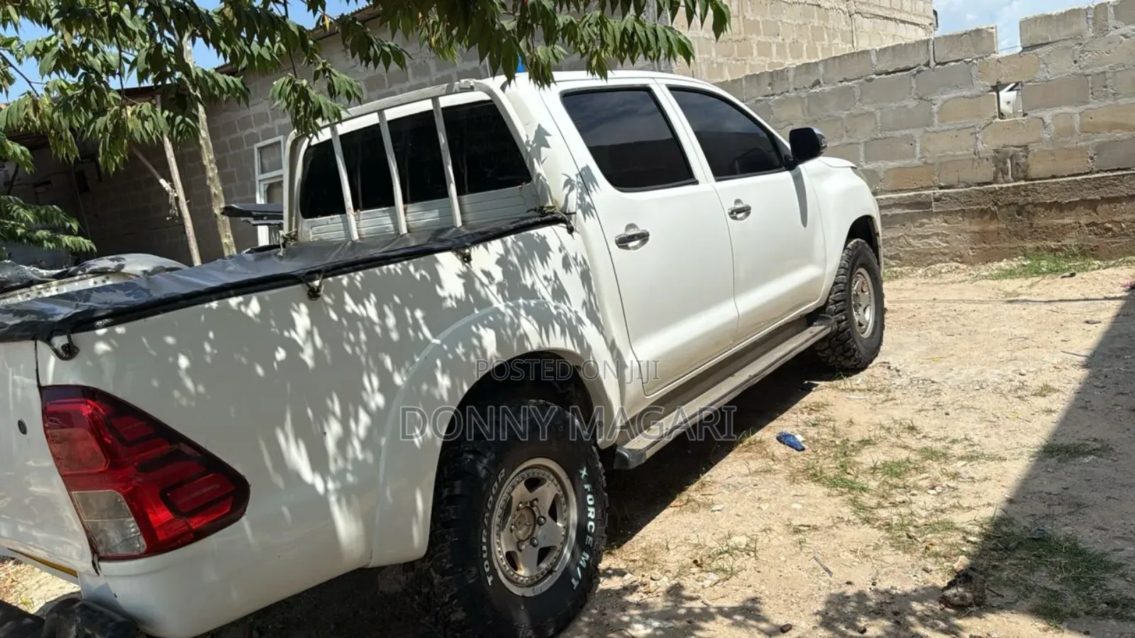 Toyota Hilux 2015 White
