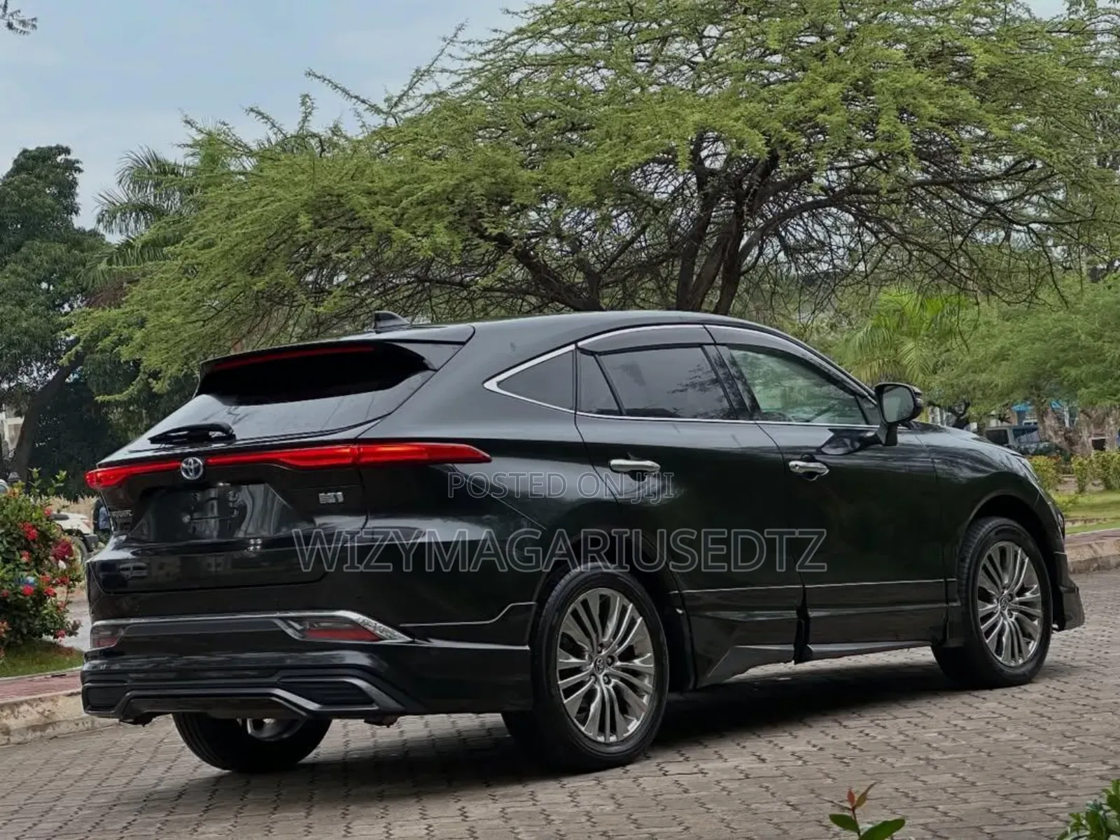 Toyota Harrier Hybrid Z 2021 Ivory