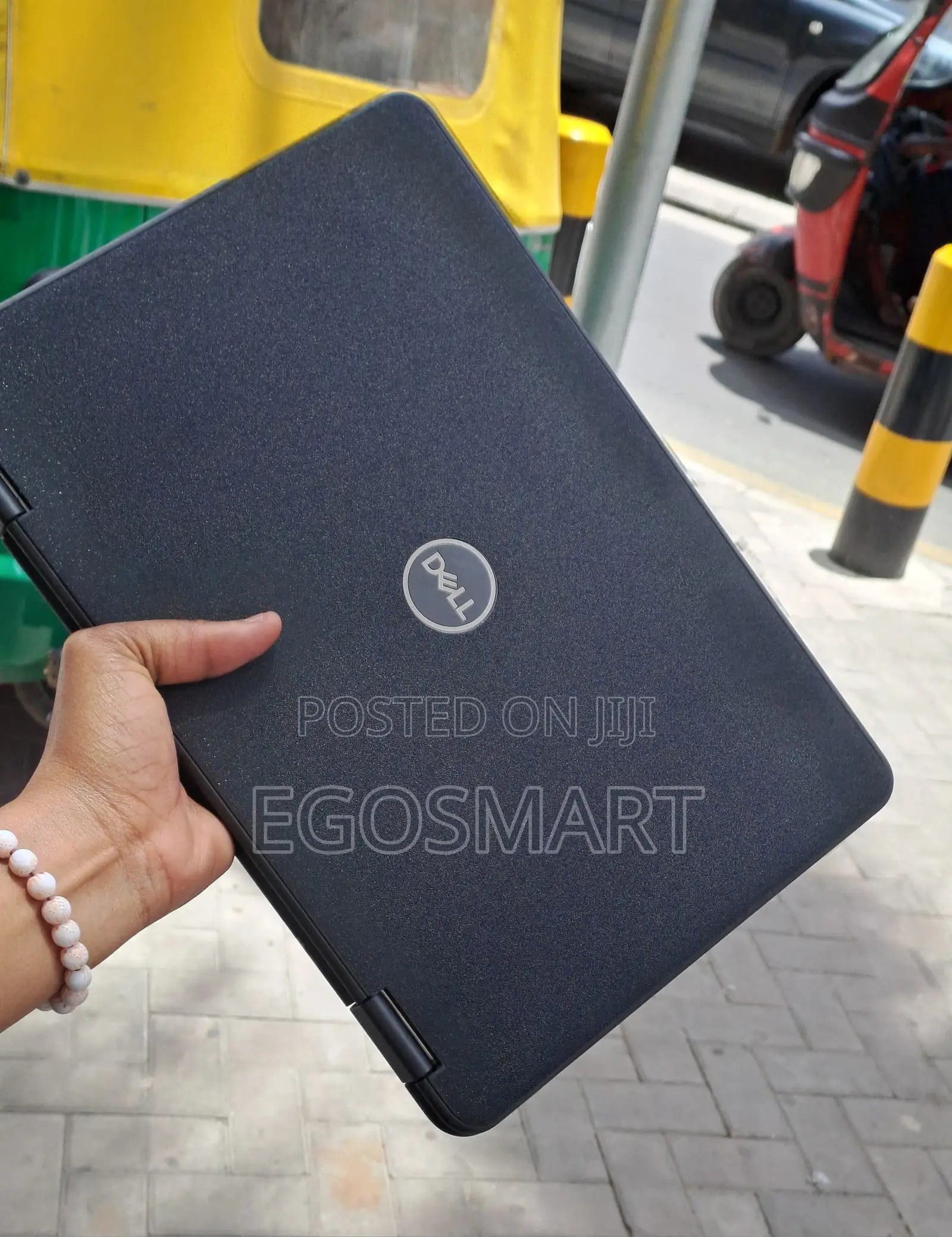 Laptop Dell Latitude 3189 4GB Intel SSD 128GB