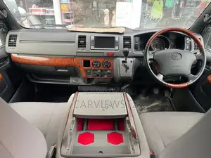 Toyota Quantum 2008 White