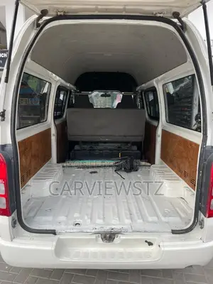 Toyota Quantum 2008 White