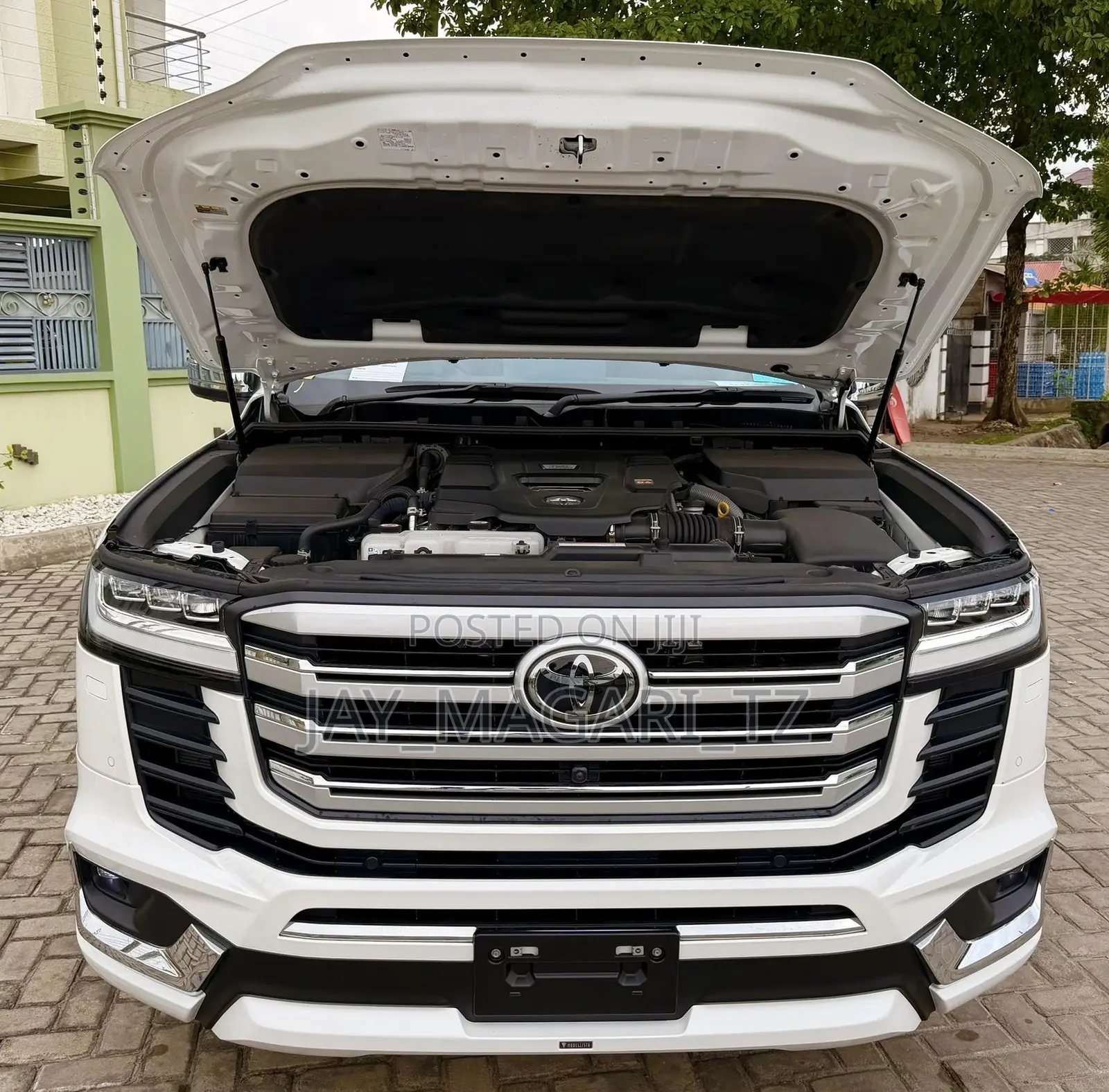 Toyota Land Cruiser 2024 White
