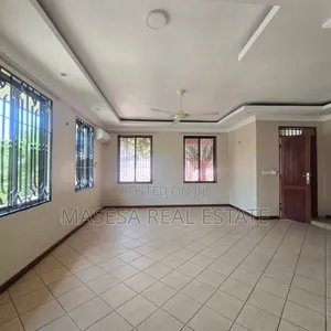 6bdrm House in Oyster Bay for rent