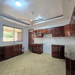 6bdrm House in Oyster Bay for rent