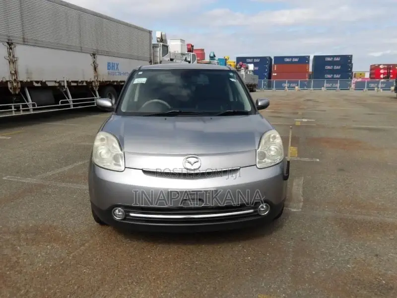 Mazda Verisa 2011 Silver