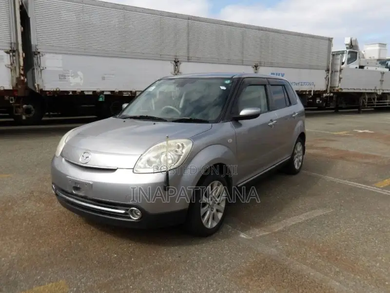 Mazda Verisa 2011 Silver