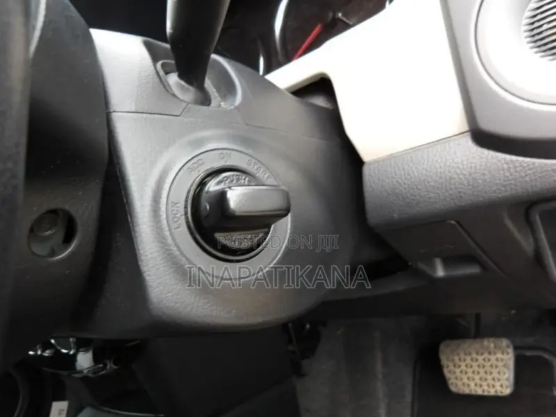 Mazda Verisa 2011 Silver