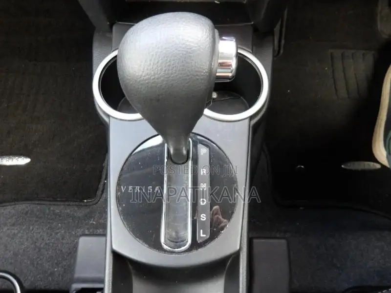 Mazda Verisa 2011 Silver