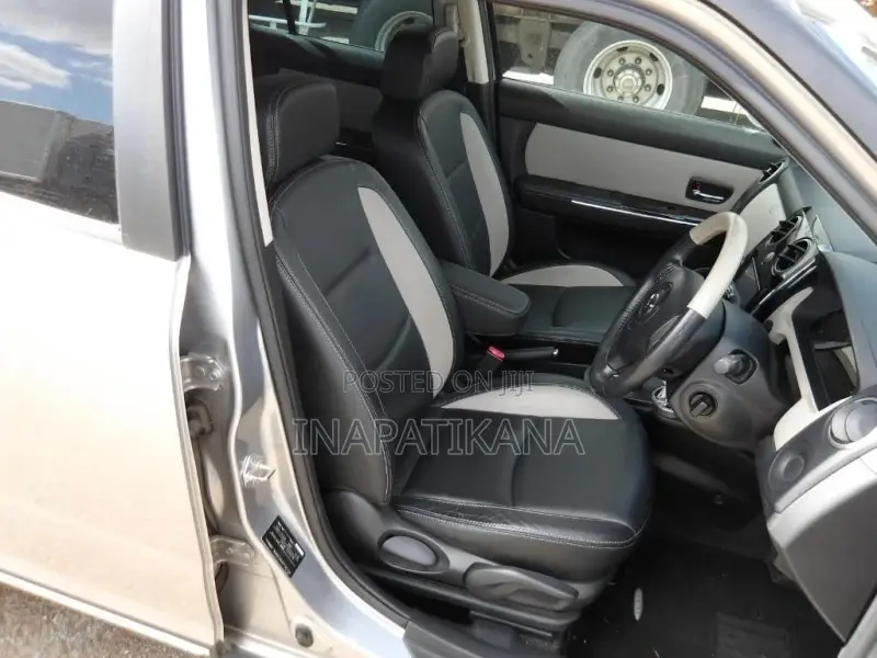 Mazda Verisa 2011 Silver